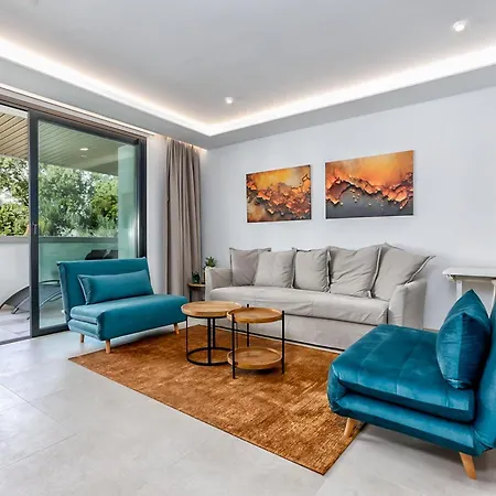 Vivi Homes - Amber